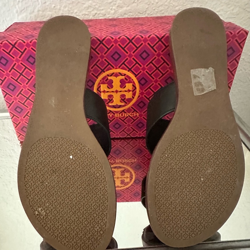 EUC Tory Burch Black Logo Thong Sandals - Picture 4 of 5
